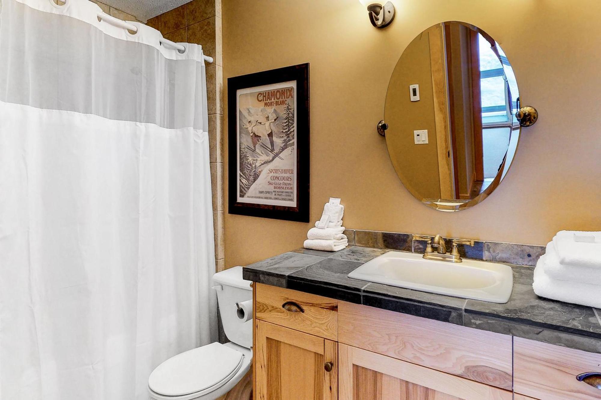 Glacier Lodge Big White Ski Resort Номер фото
