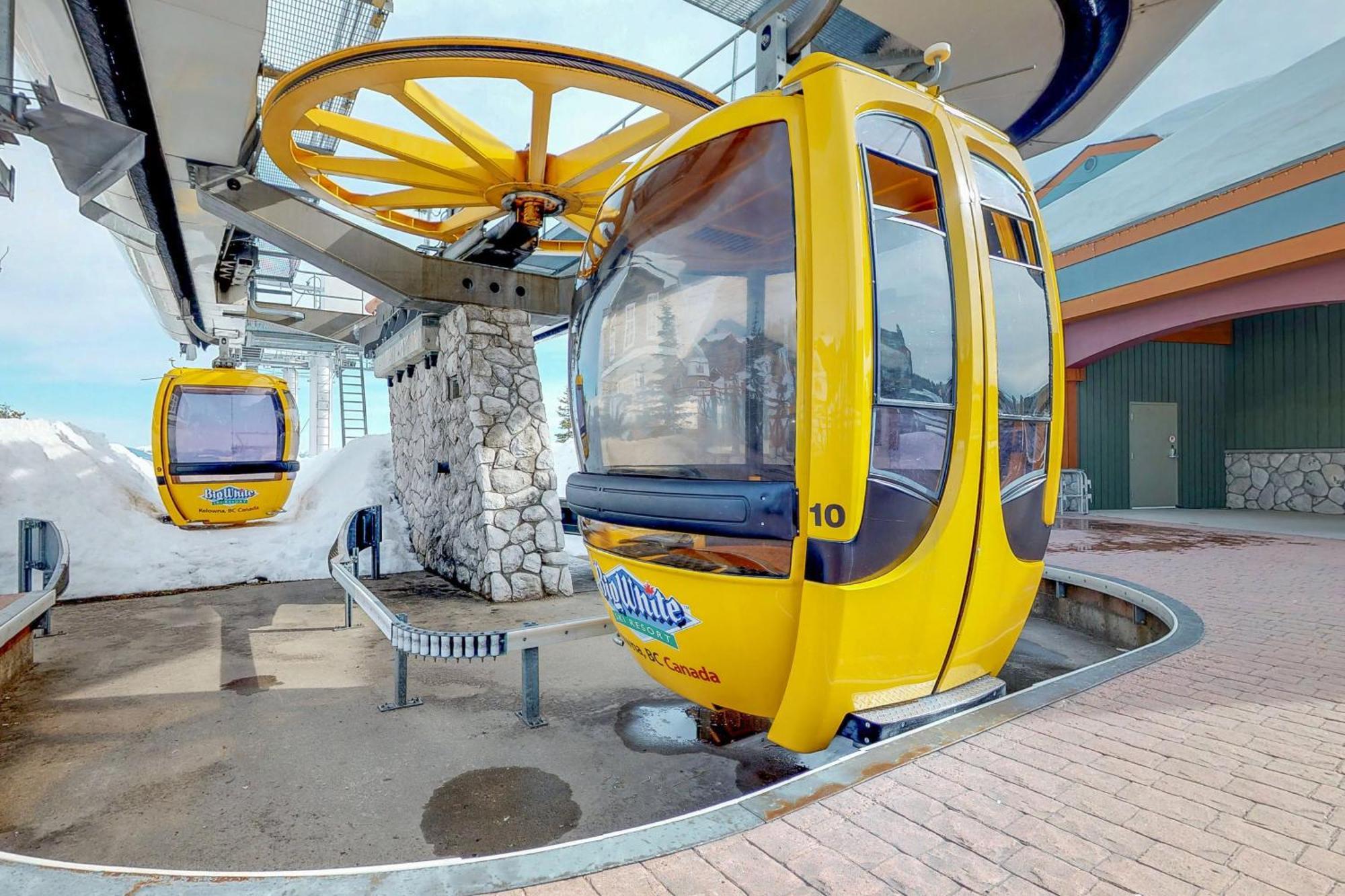 Glacier Lodge Big White Ski Resort Номер фото