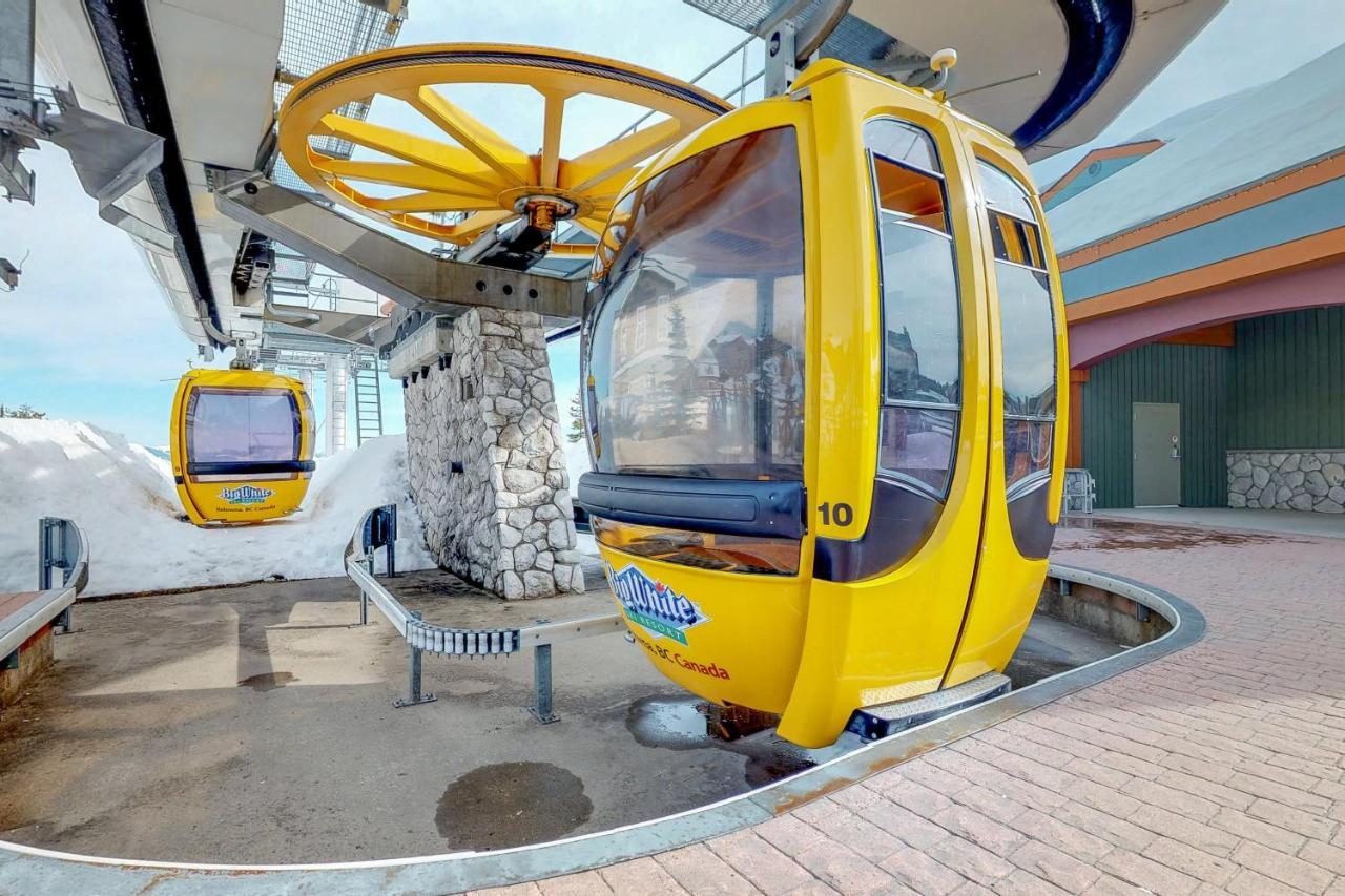 Glacier Lodge Big White Ski Resort Экстерьер фото